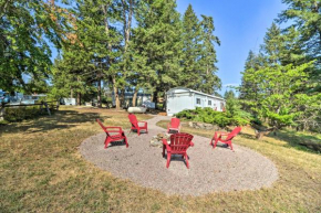 Cozy Lakeside Home with Lake and Mountain Views!, Lakeside